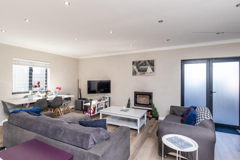 To Let 3 Bedroom Property for Rent in Constantia Western Cape